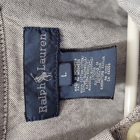 Ralph Lauren Button-down long sleeve shirt. Large - Picture 3 of 5